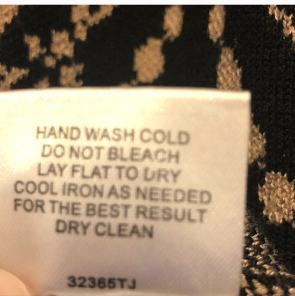 Romeo Juliet Couture Black/Tan Damask SS Sweater Dress Sz XS EUC MSRP $168 - Picture 5 of 7